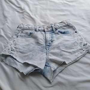 Size 3 light wash shorts